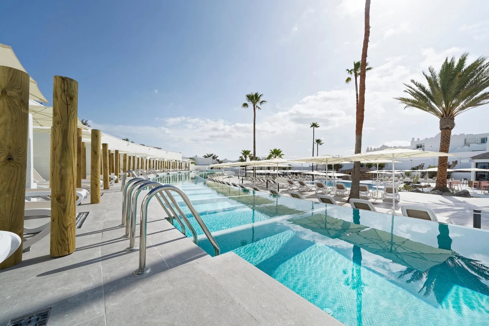 Отель BLUESEA Golden Beach