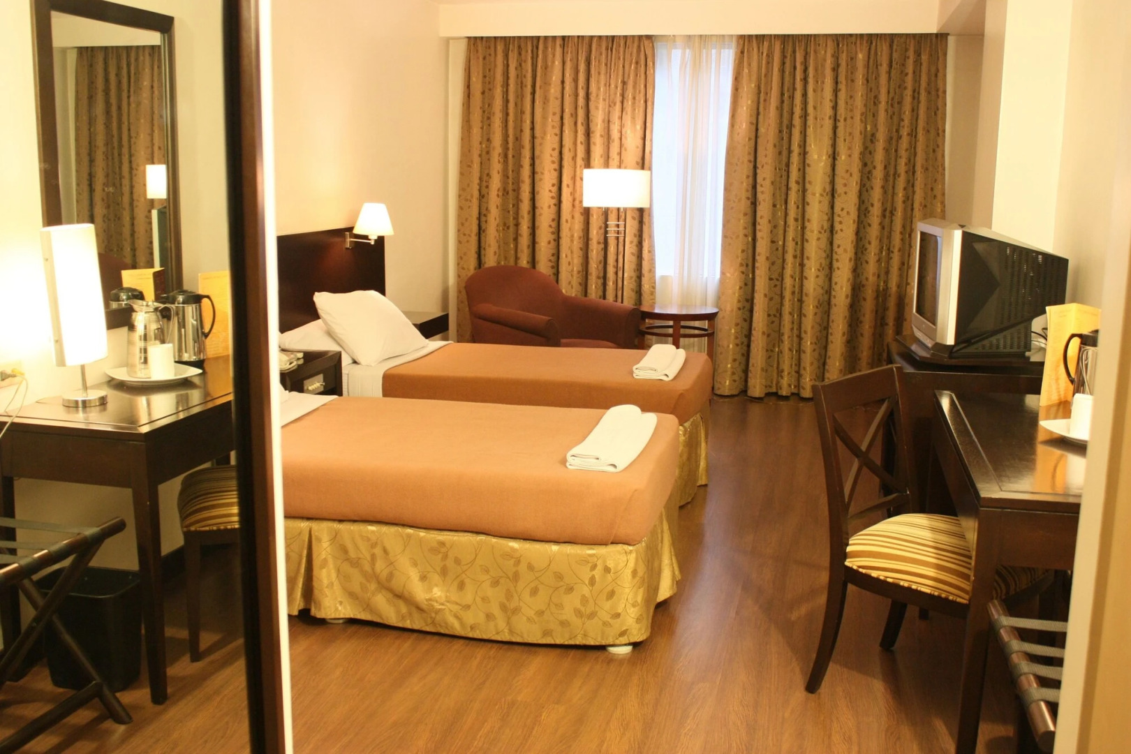 Hotel Supreme Convention Plaza