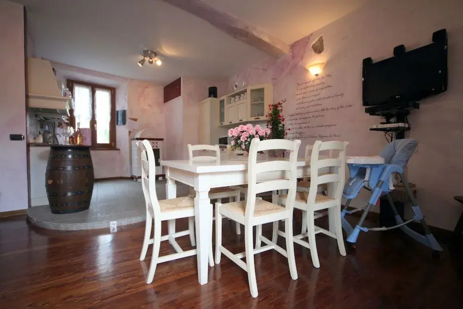 Azalea & Glicine House