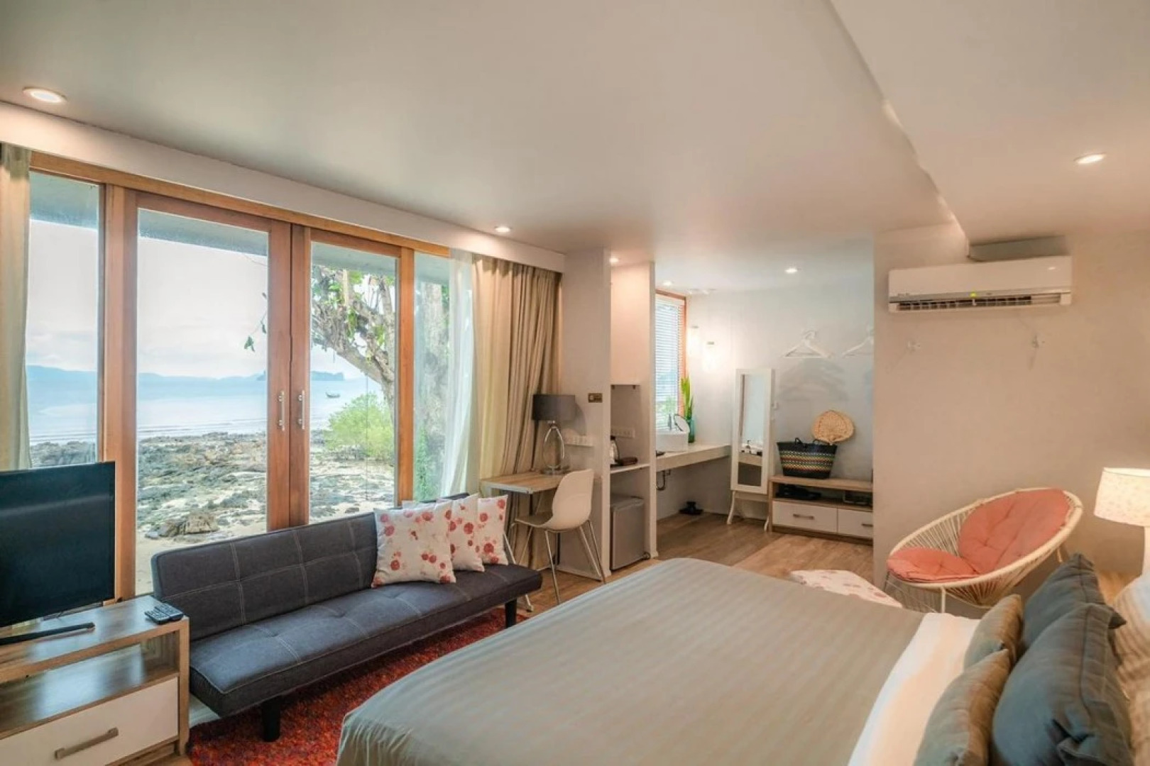 The Parlour Krabi by ZUZU