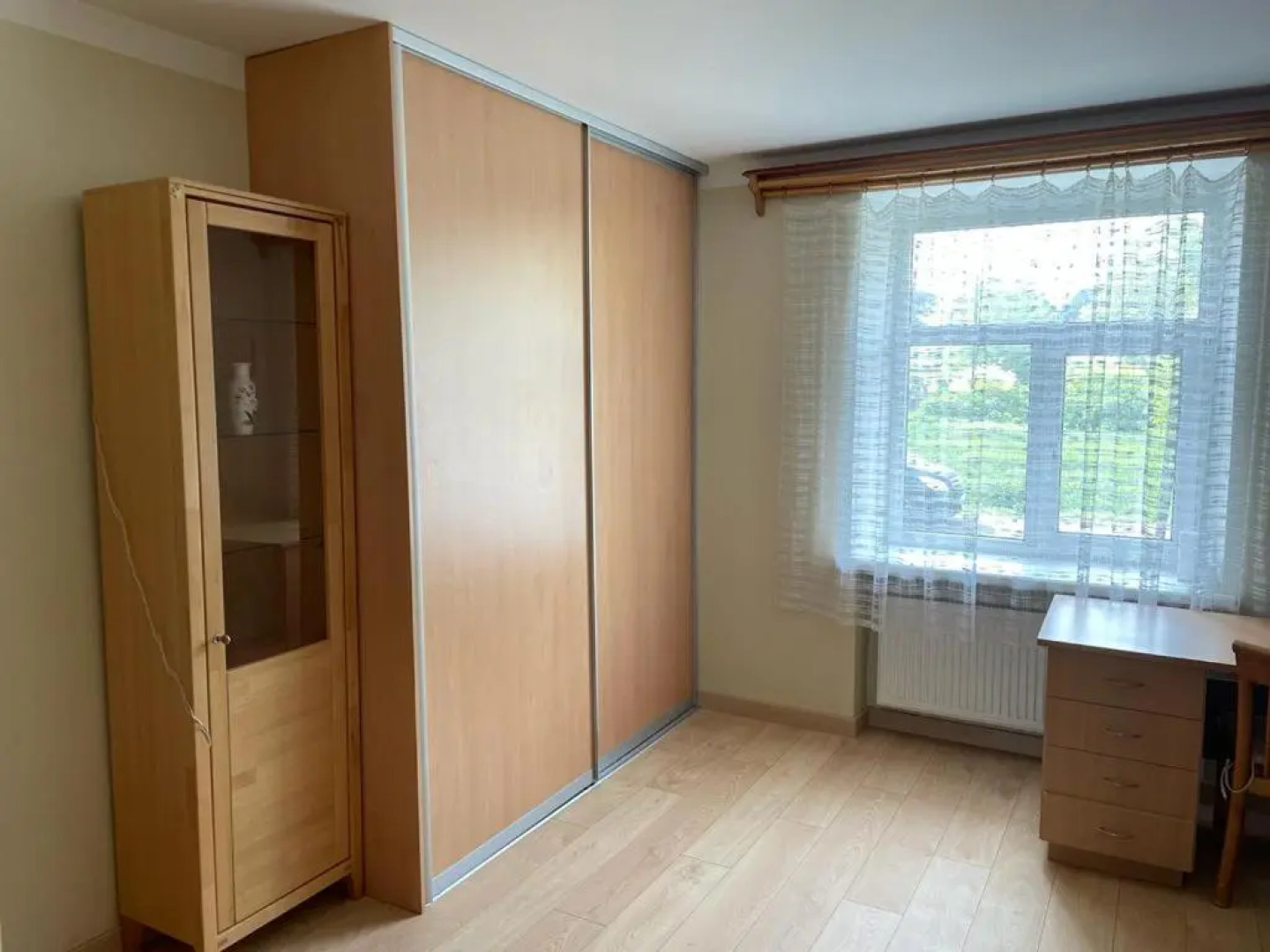 Spacious 3 bedroom apartment in great location