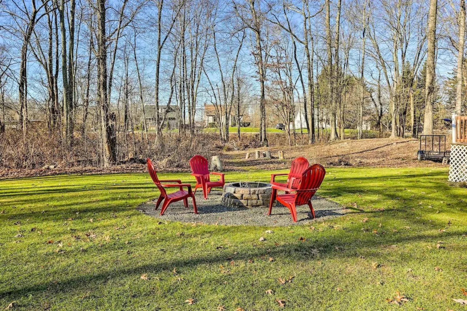 New Paltz Apt - 11 Mi to Poughkeepsie!