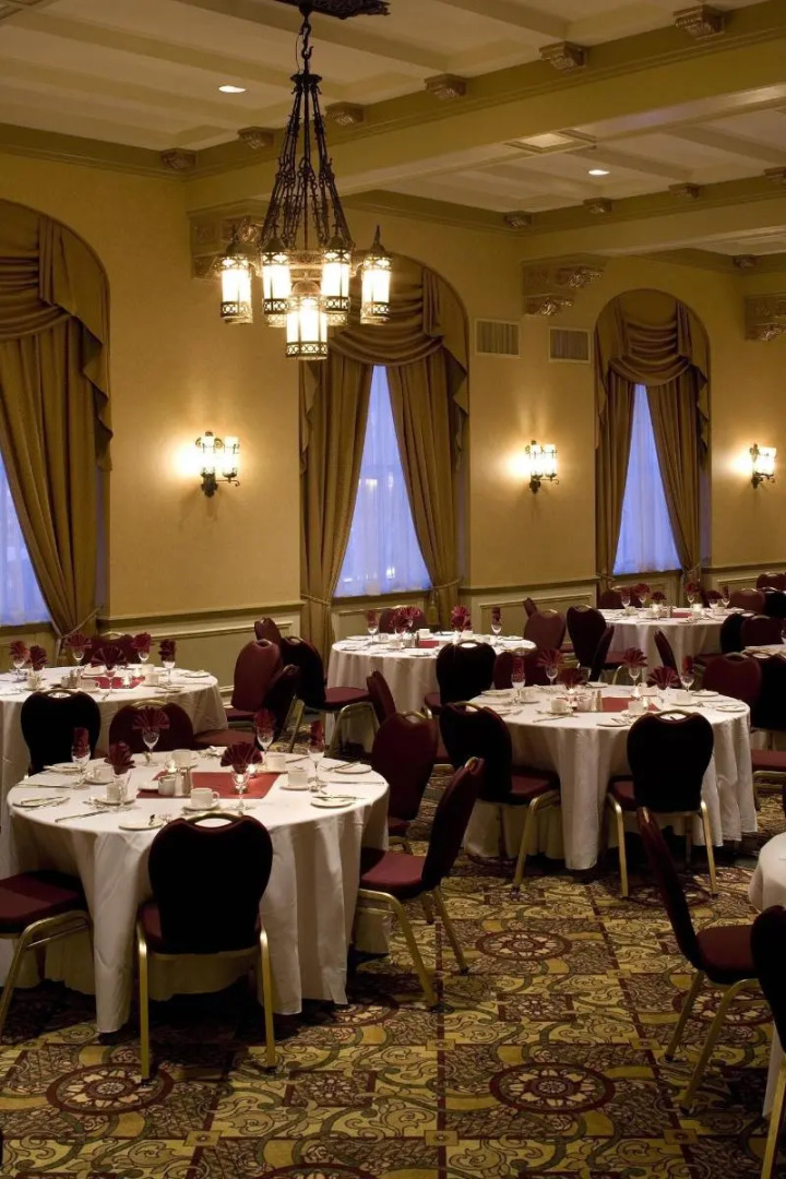 Delta Hotels by Marriott Bessborough