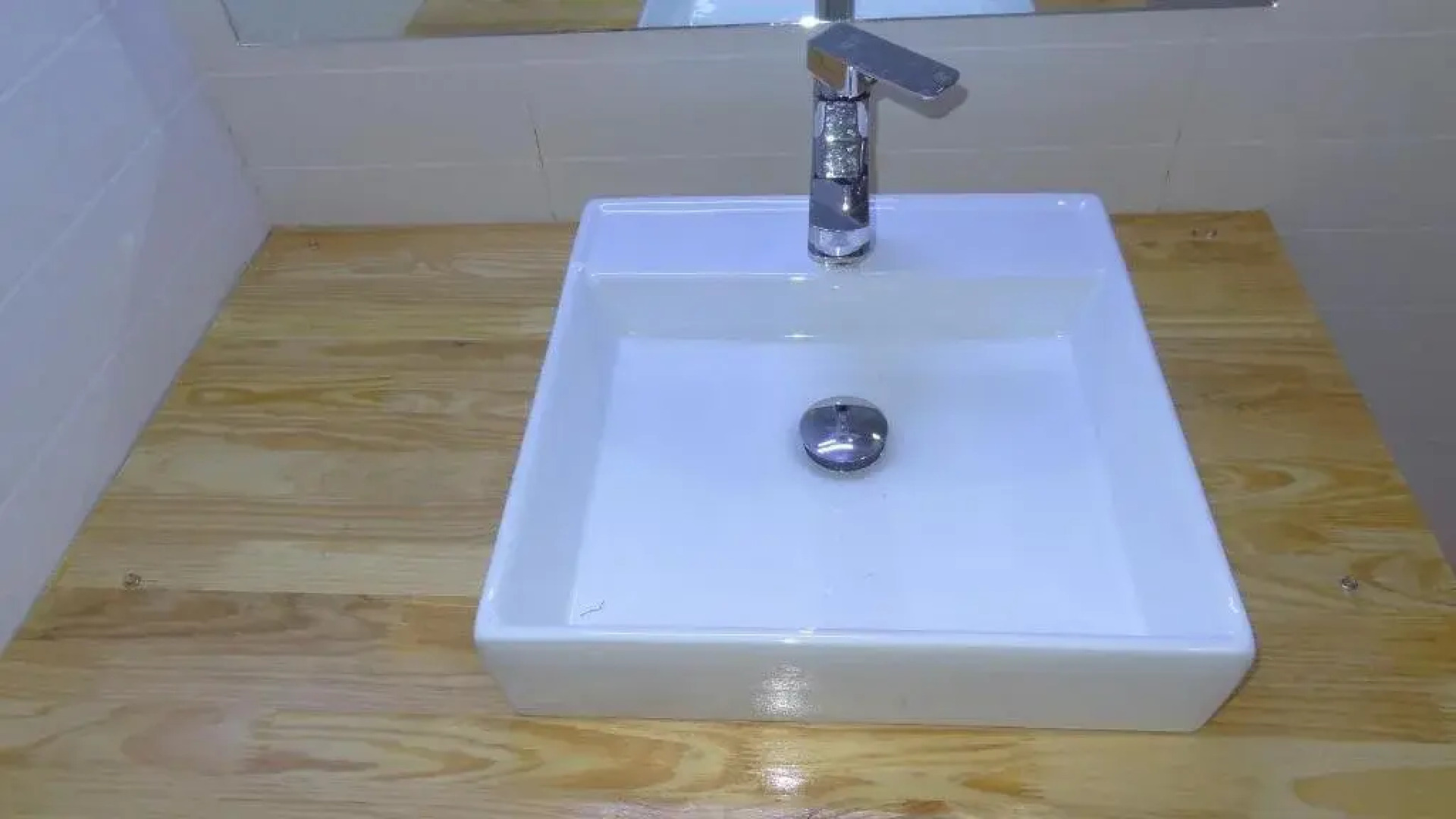 In the Spring International Youth Hostel