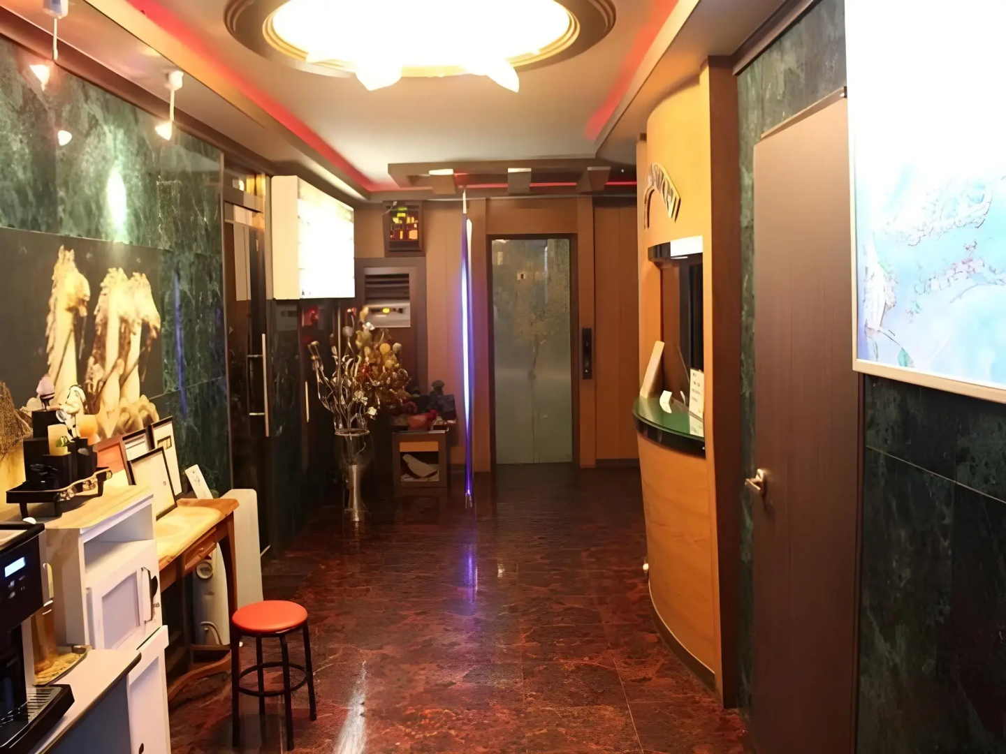 500th Hotel