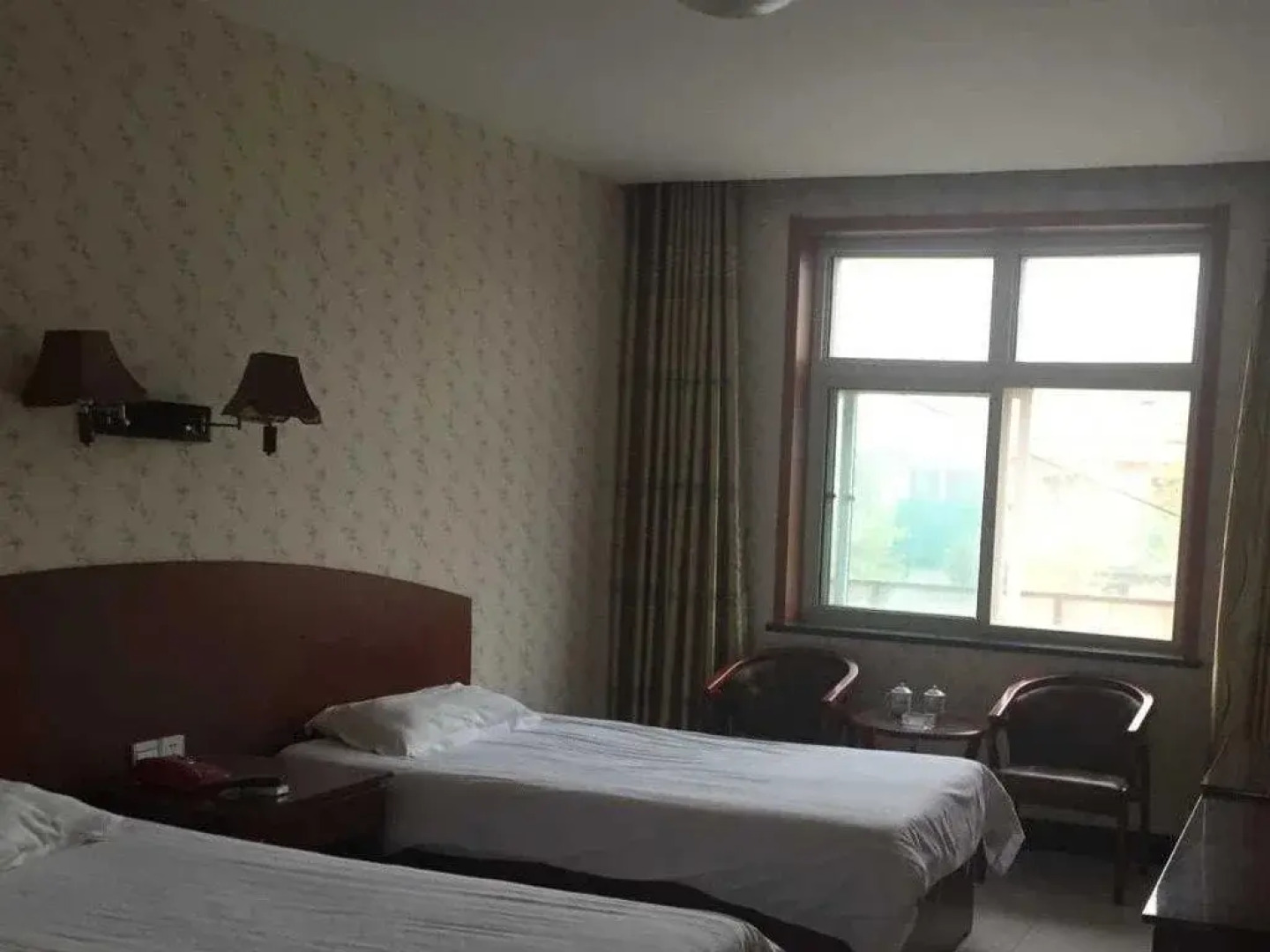 Yijia Business Hotel