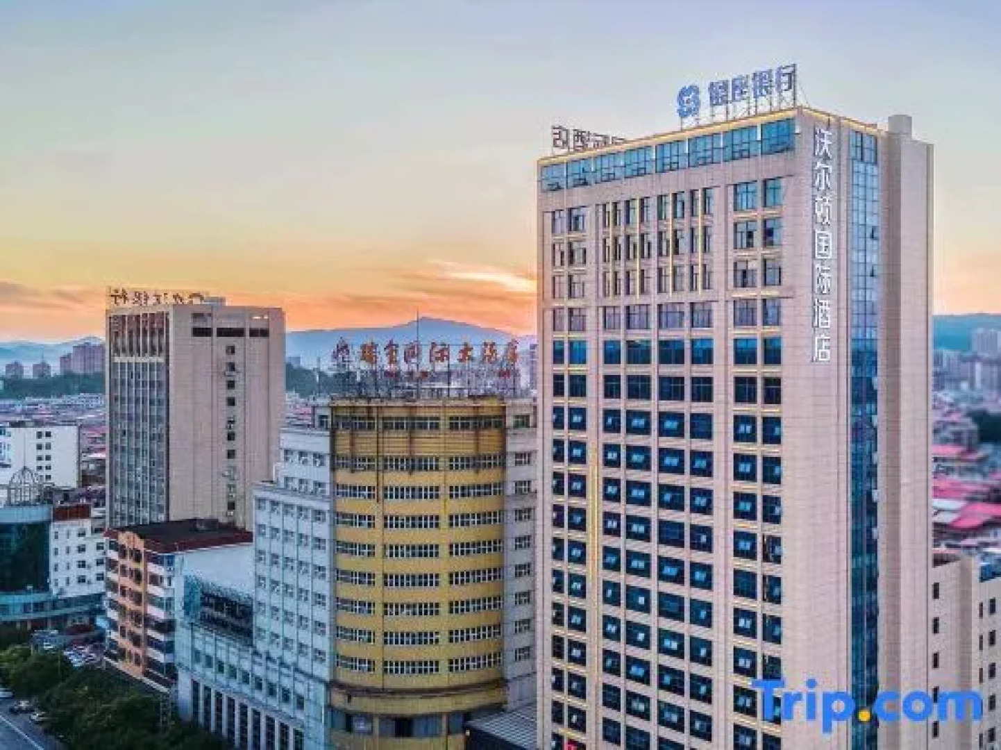 Ruijin Wellton International Hotel (Xianghuli Cultural Creative Street)