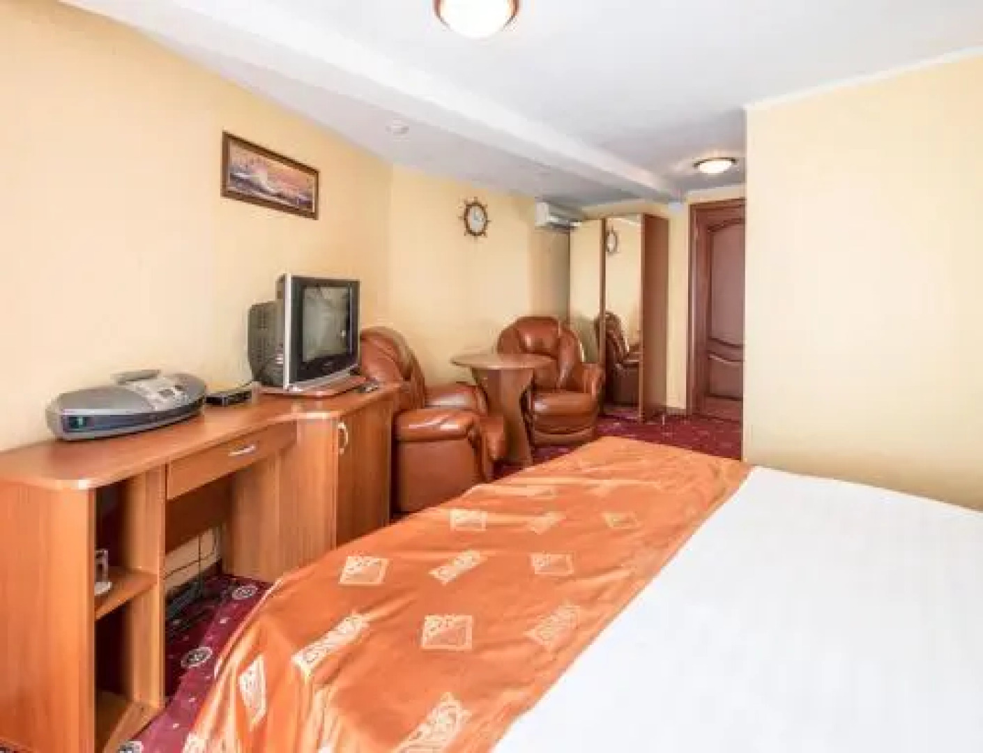 Адмирал Яхт-клуб