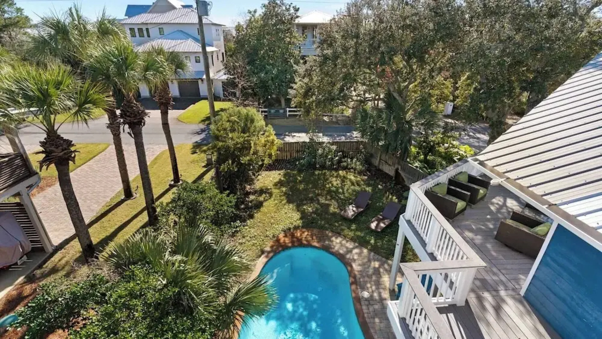 Your Ideal Beach Getaway With Private Pool, Game Room and Close to Beach!