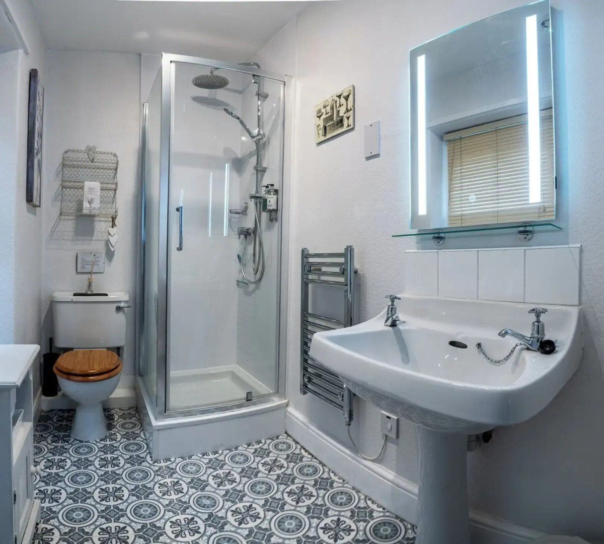 Garth Dderwen Guest House