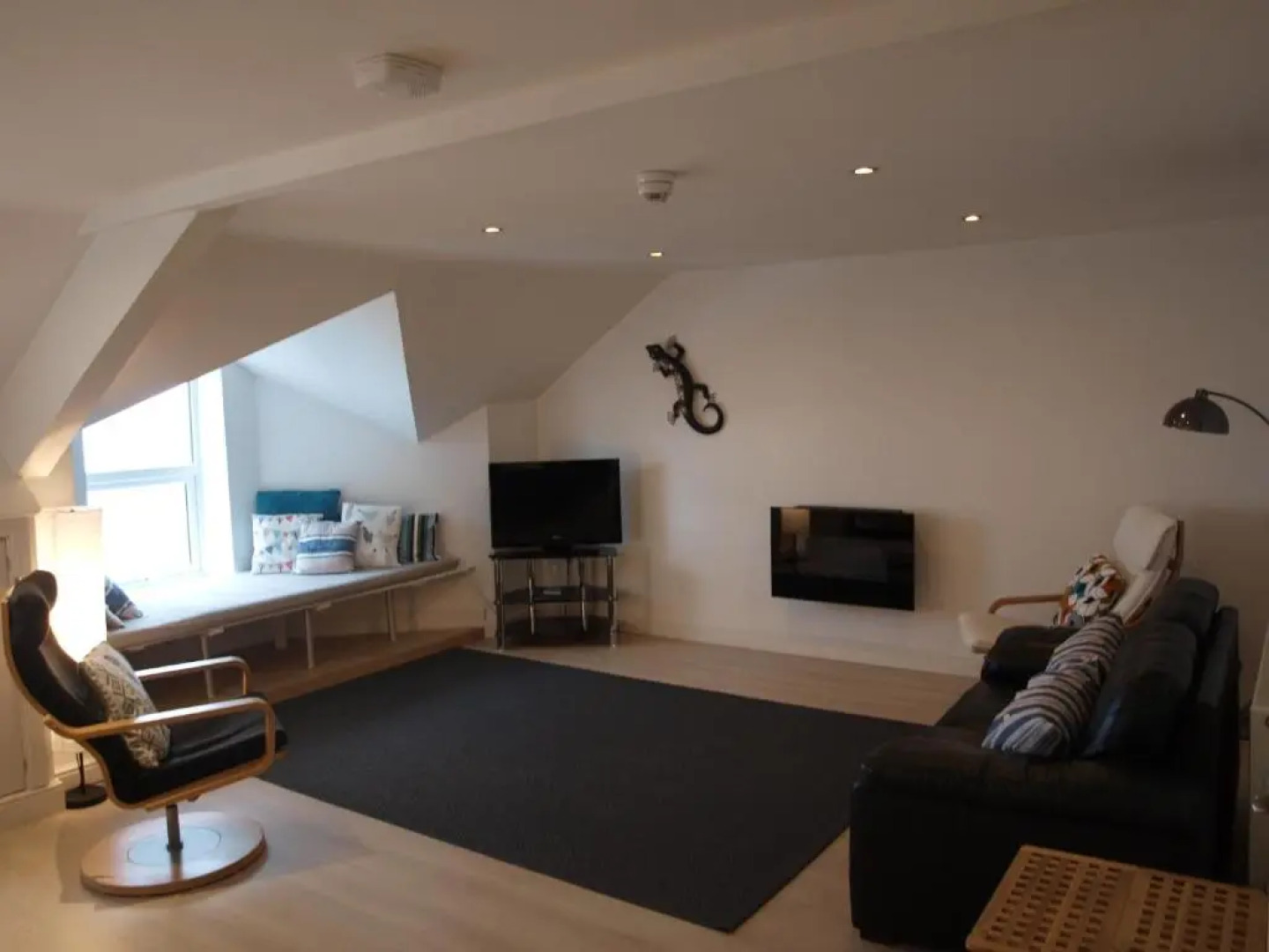 Marine Terrace Apartments