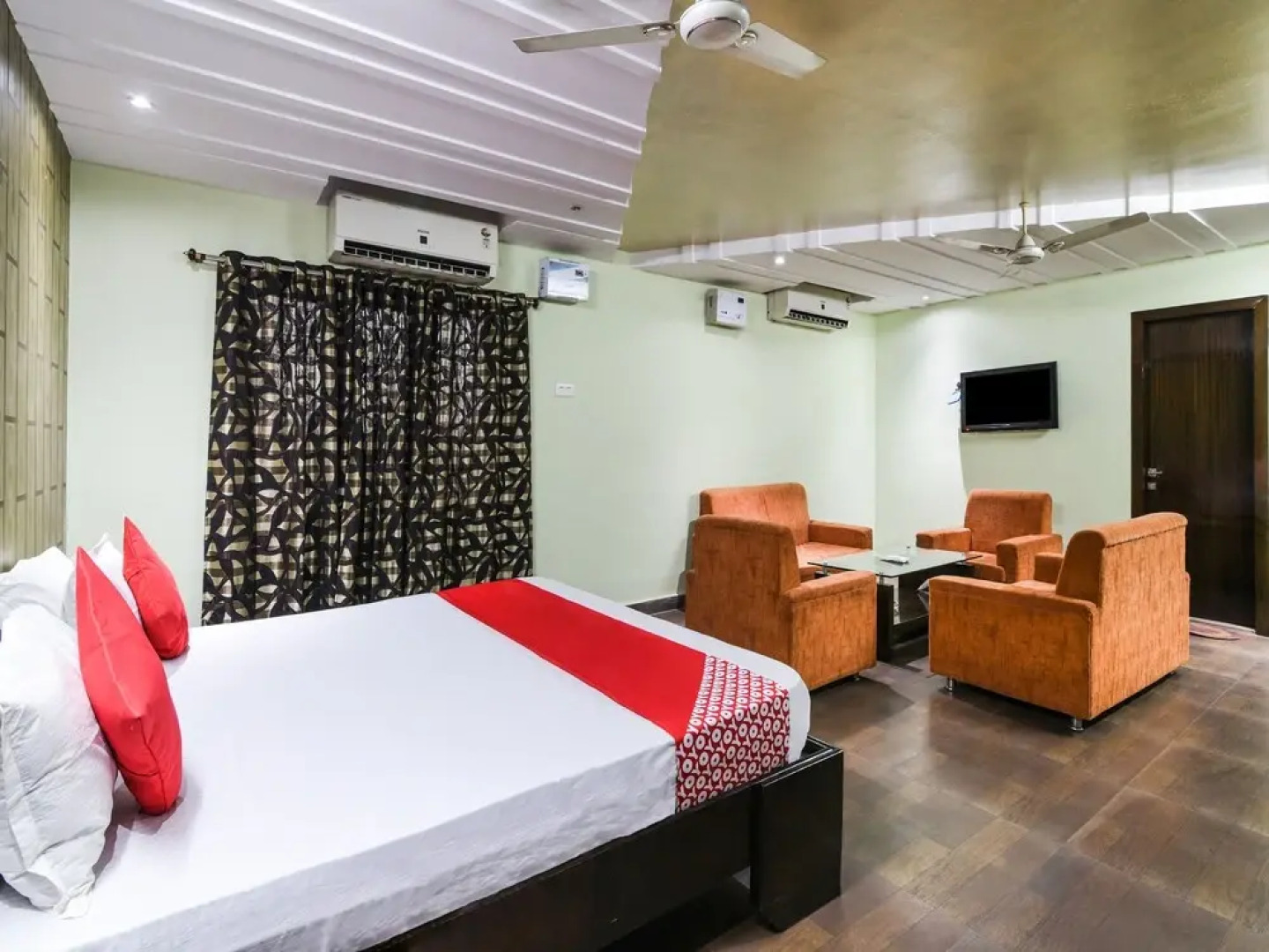 OYO 30754 Hotel A P Palace