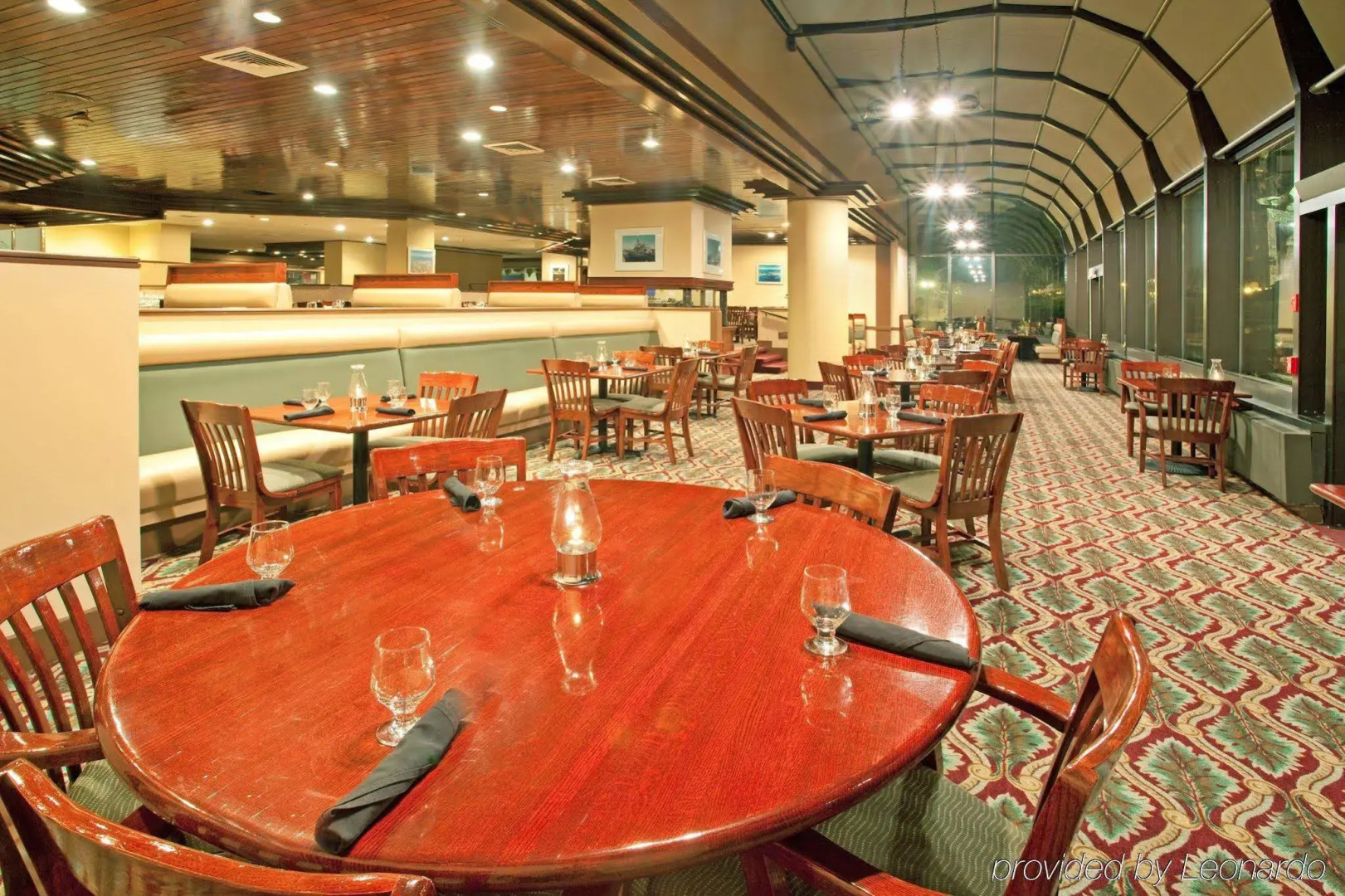 Delta Hotels by Marriott Muskegon Convention Center