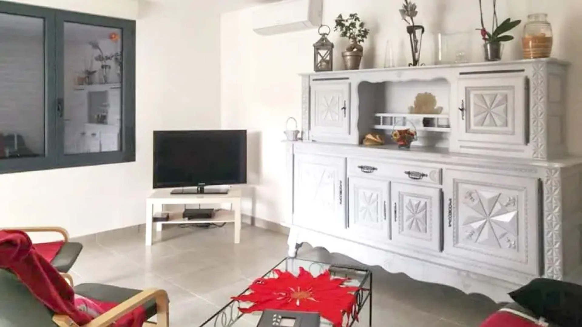 Apartment With 2 Bedrooms in Velaux, With Pool Access, Furnished Garde