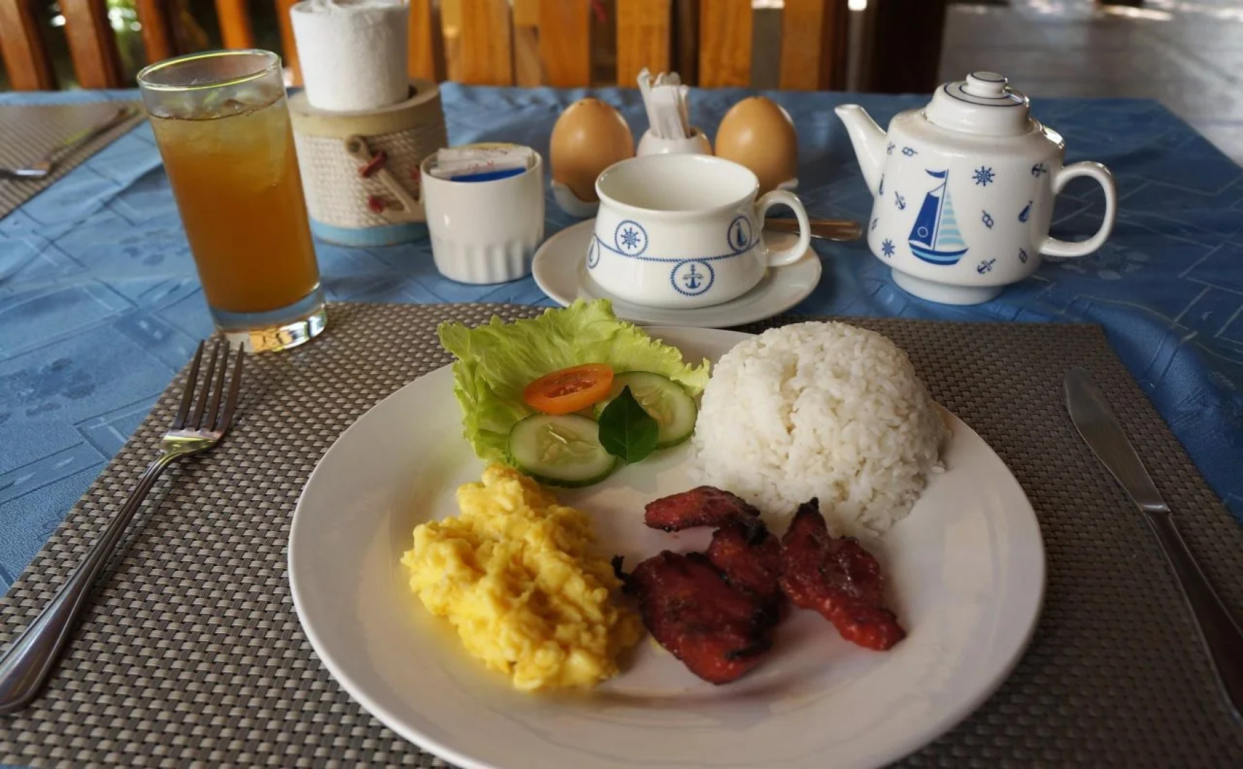 Captain's Lodge and Bar