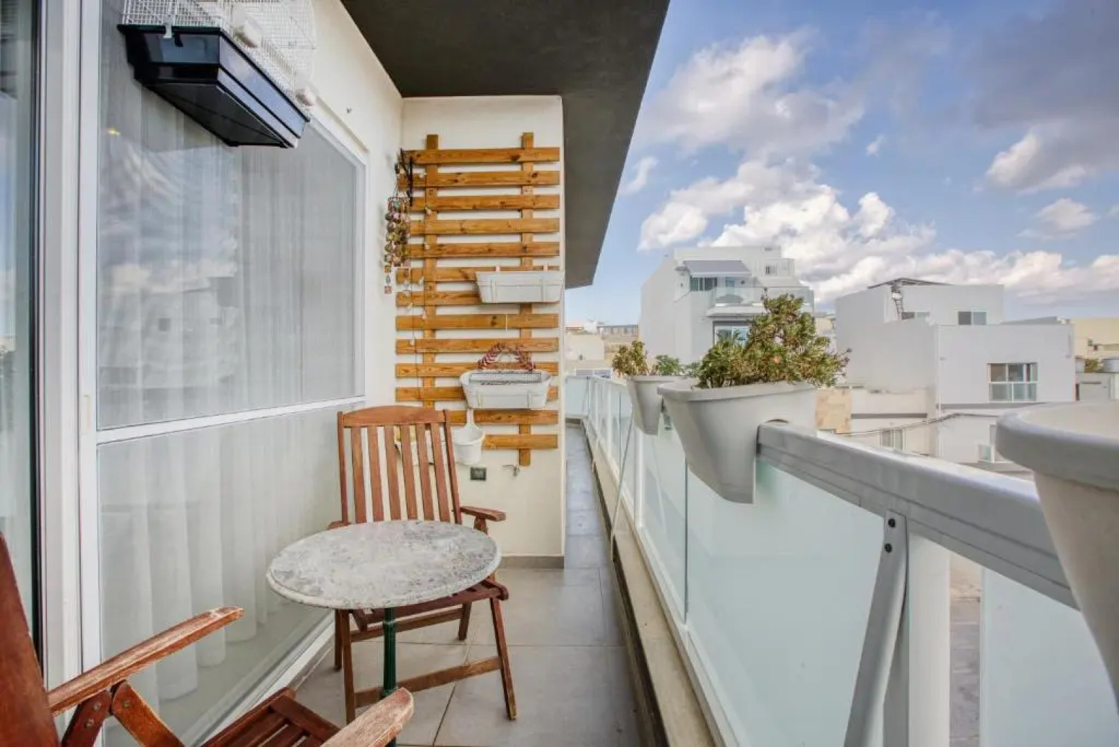 NGH12 - Lovely, spacious 2 bedroom apartment.