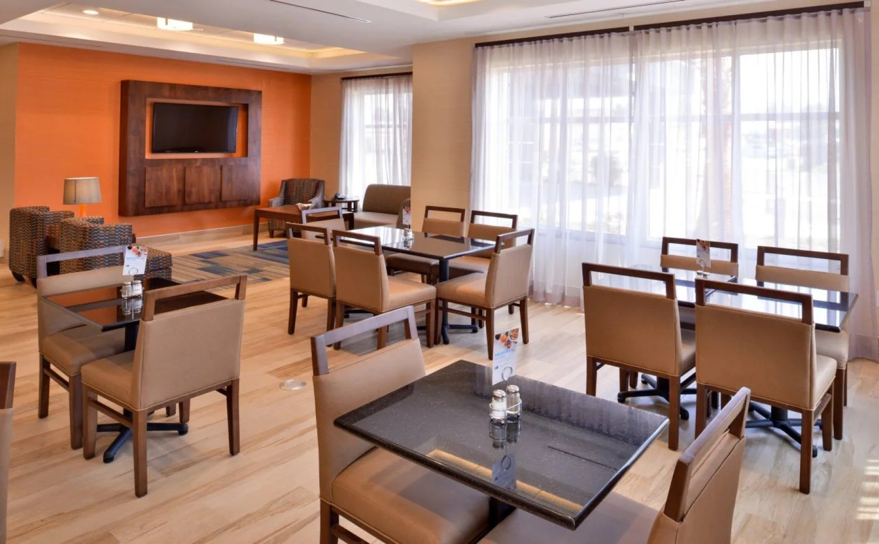Holiday Inn Express & Suites Loma Linda- San Bernardino S by IHG