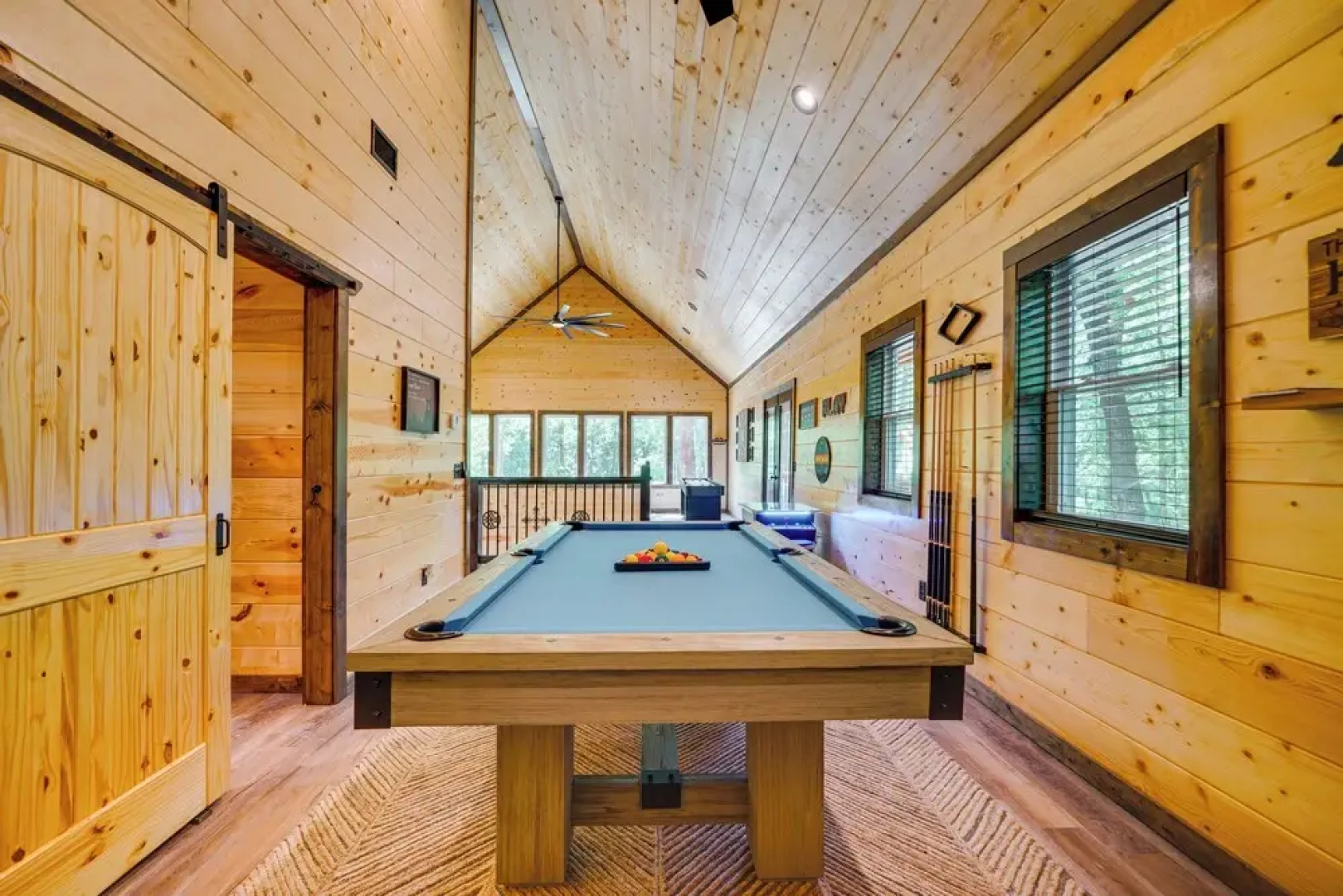 Broken Bow Cabin Near Choctaw Casino: Hot Tub!