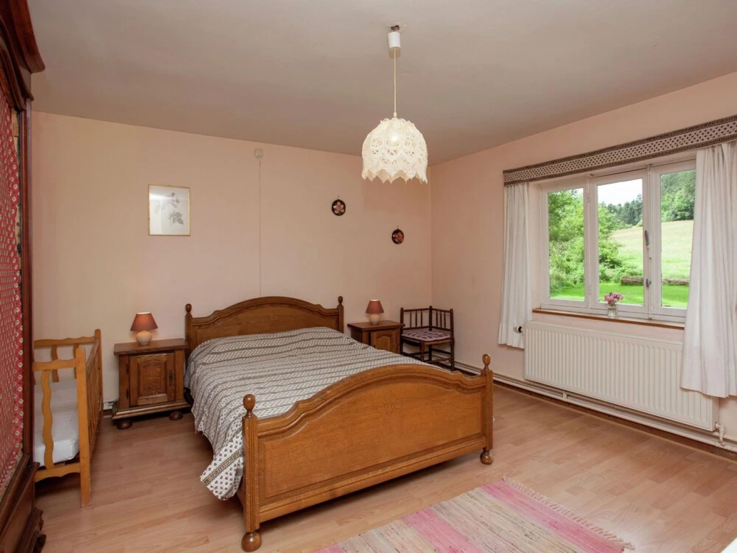 Beautiful Holiday Home With Garden in Belvaux