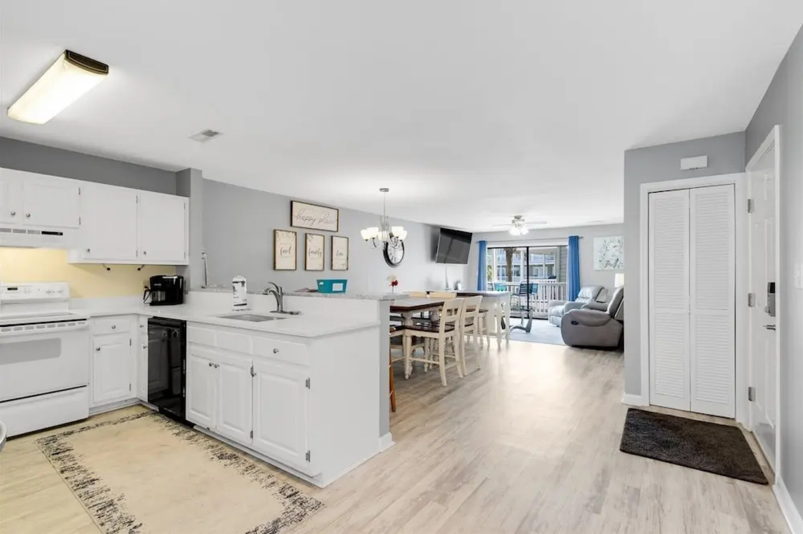 Admiral Quarters II #14