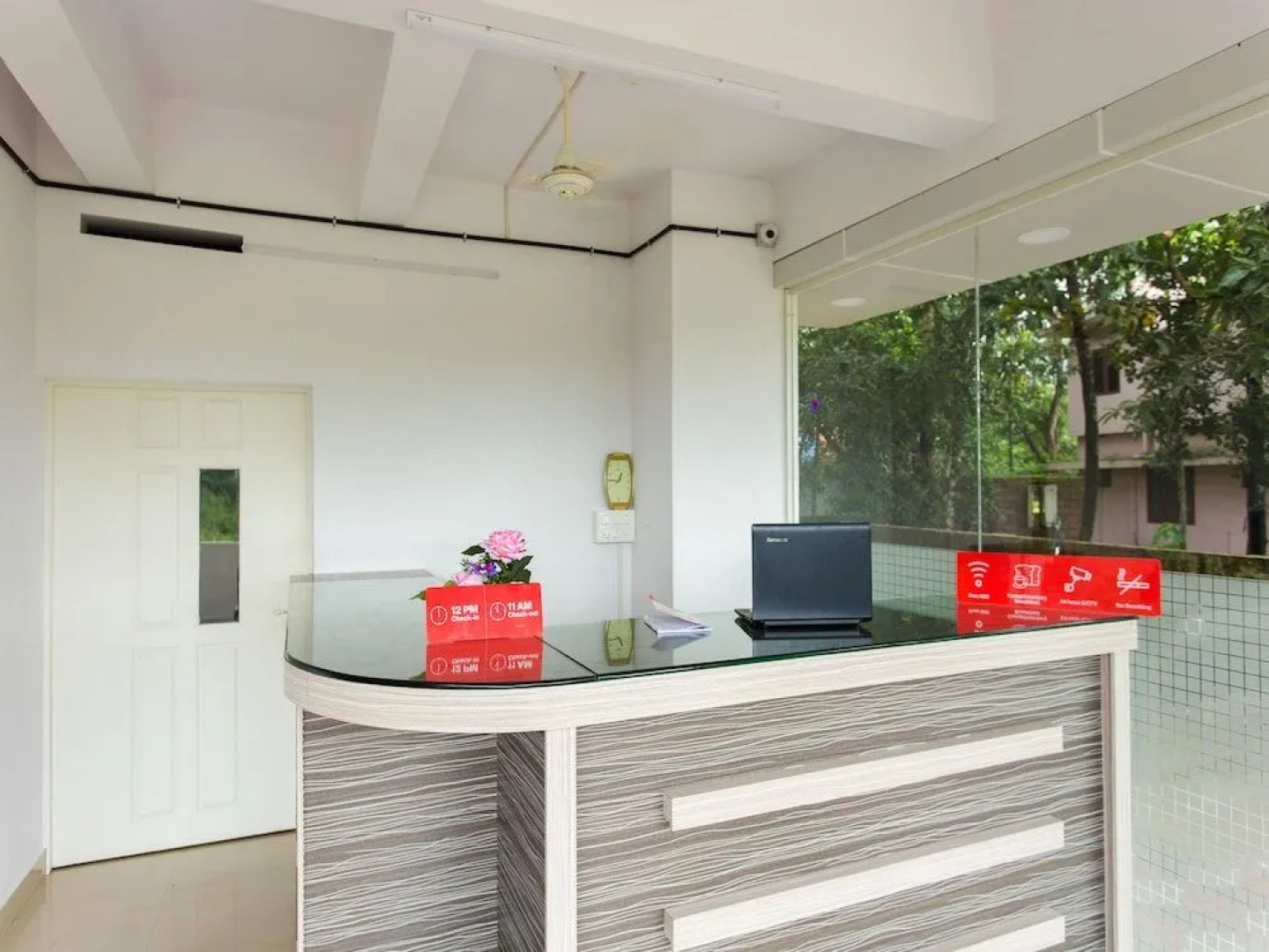 OYO 15599 Reem Residency