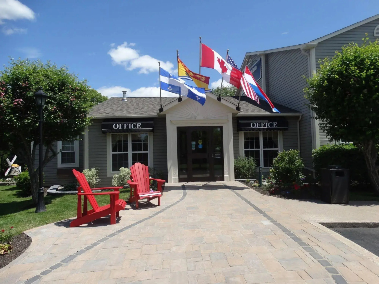 Amsterdam Inn & Suites Sussex