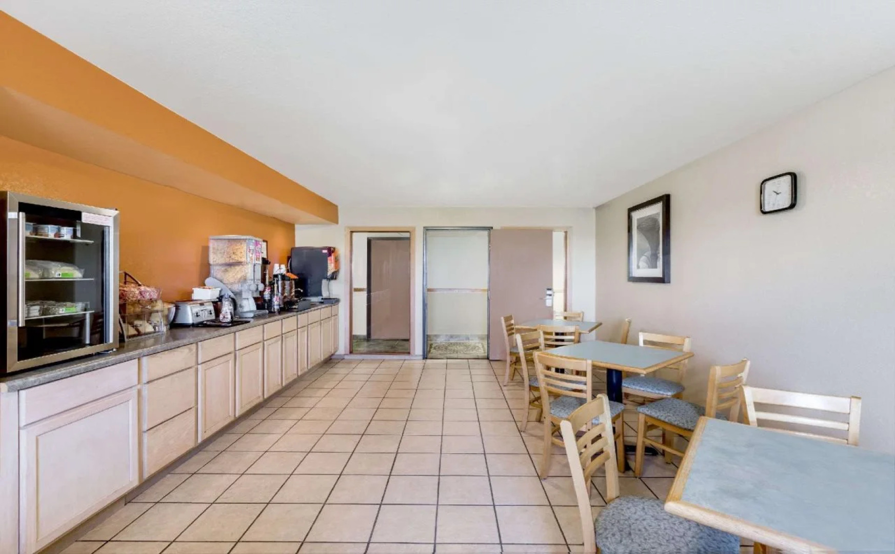 Western Inn & Suites