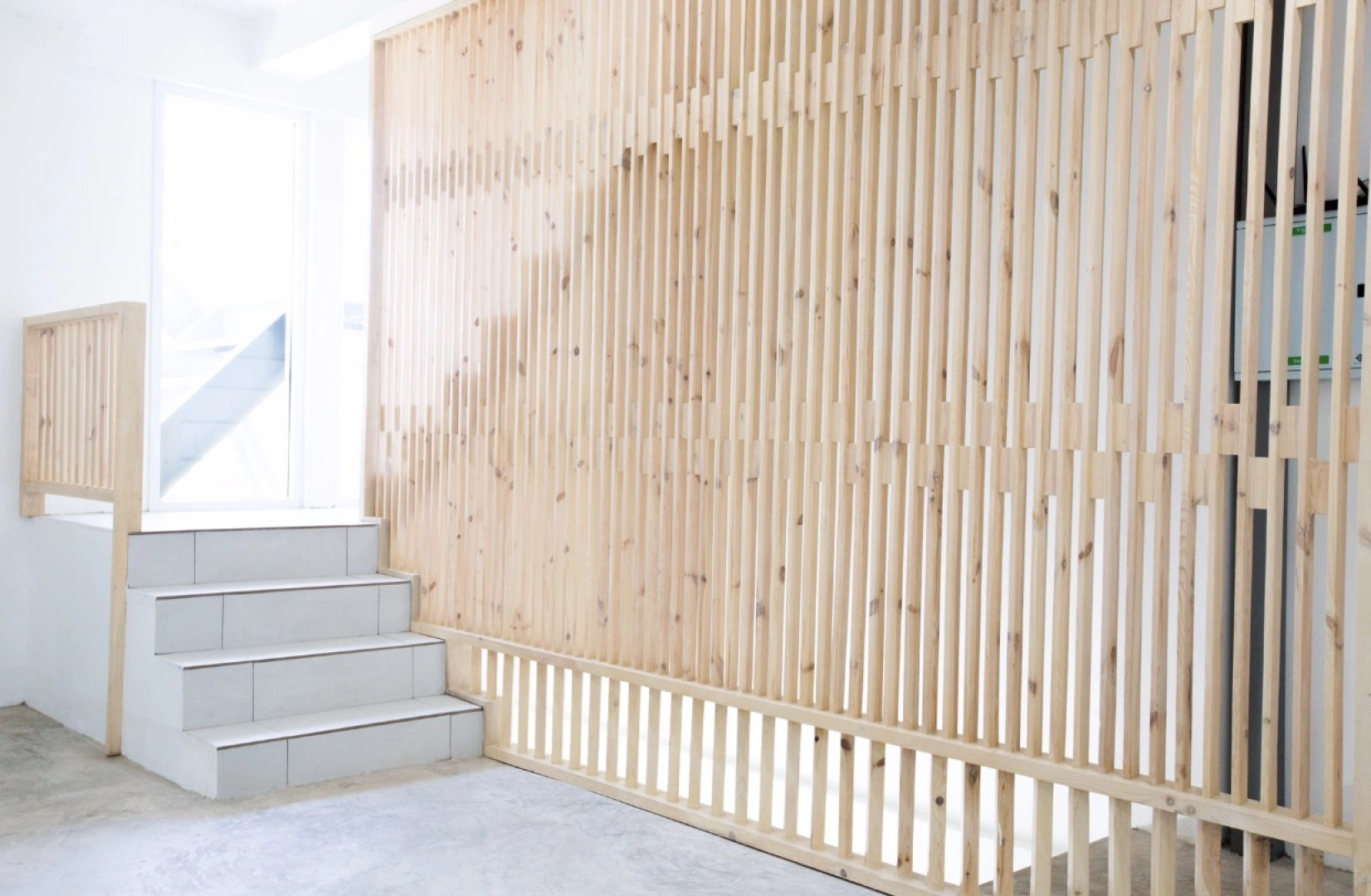 Flat White Cafe x Poshtel