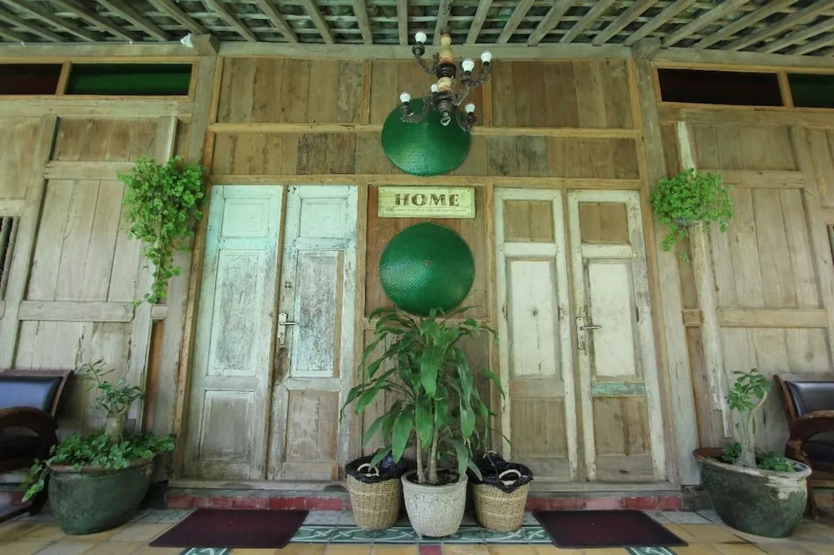 Omah Lila by The Grand Java