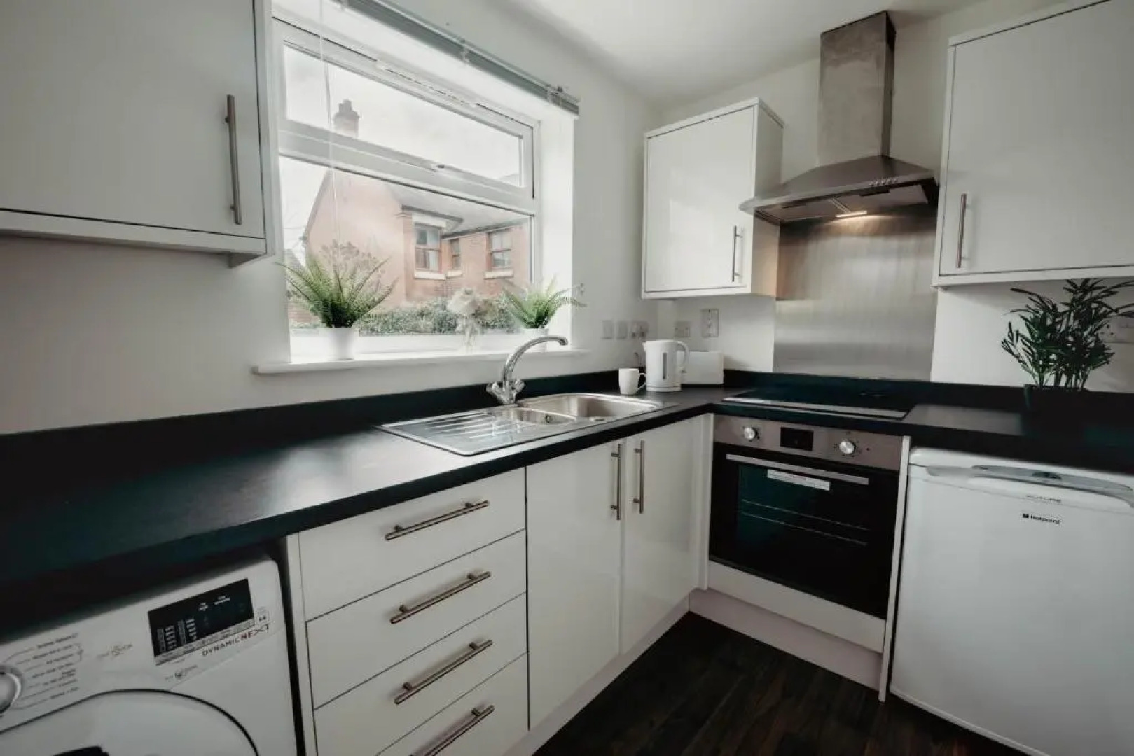 Near Hinckley Centre, sleeps up to 6, spacious ground floor apartments with secure parking