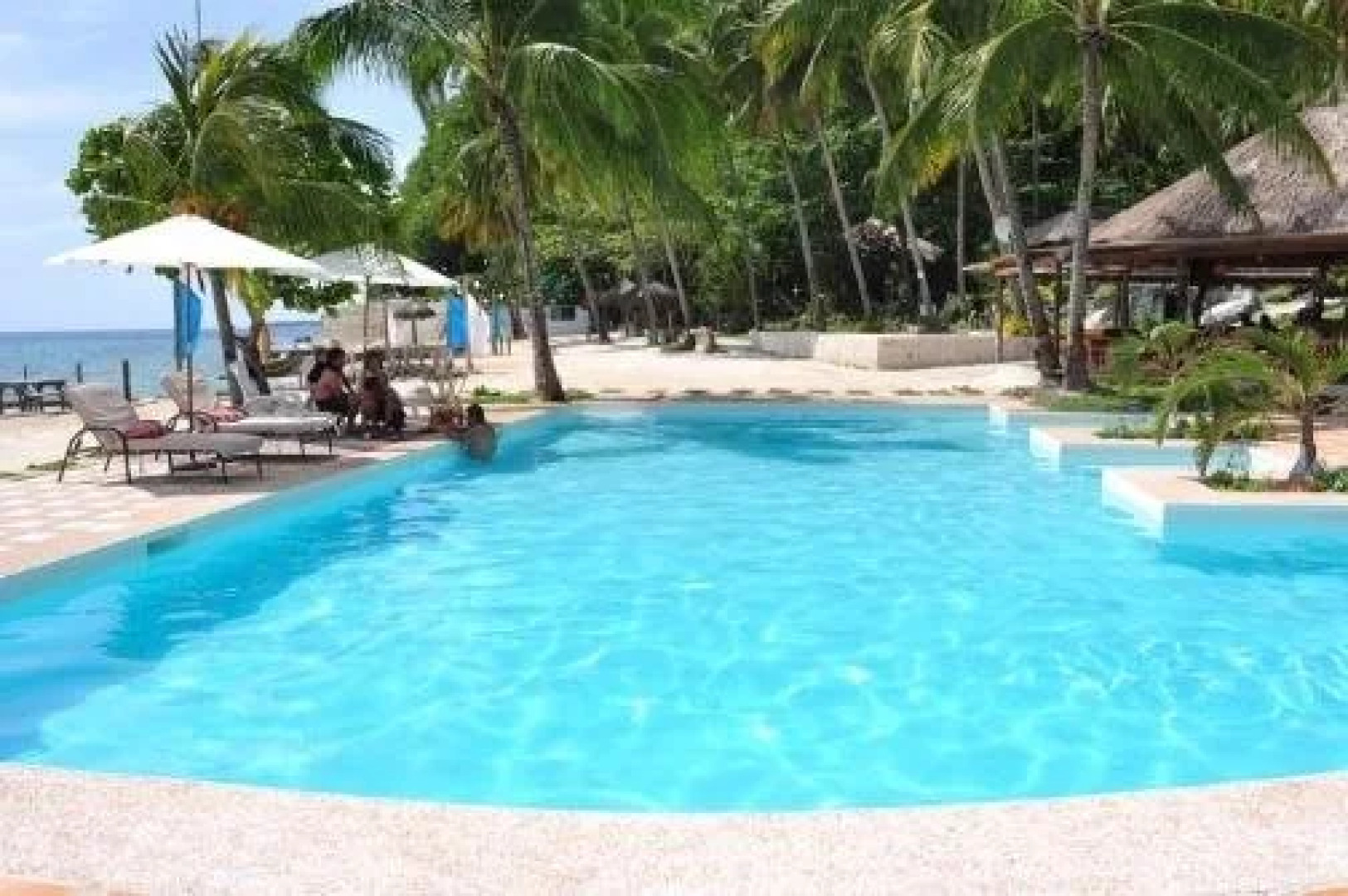 Cebu Club Fort Med Resort