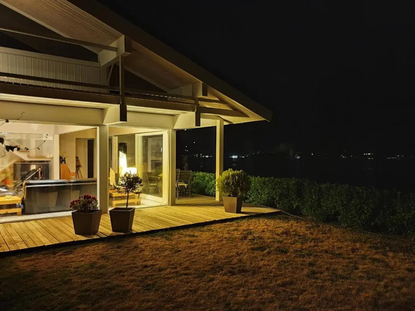 BREDANNAZ-Villa avec vue panoramique sur le lac 8pers by LocationlacAnnecy, LLA Selections