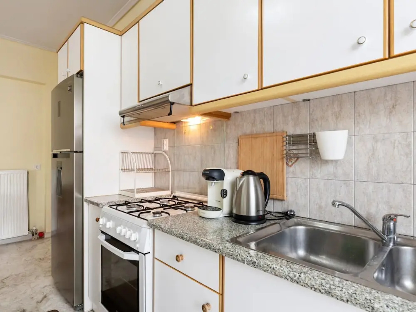 Apartment in Piraeus Near Monastiraki Square