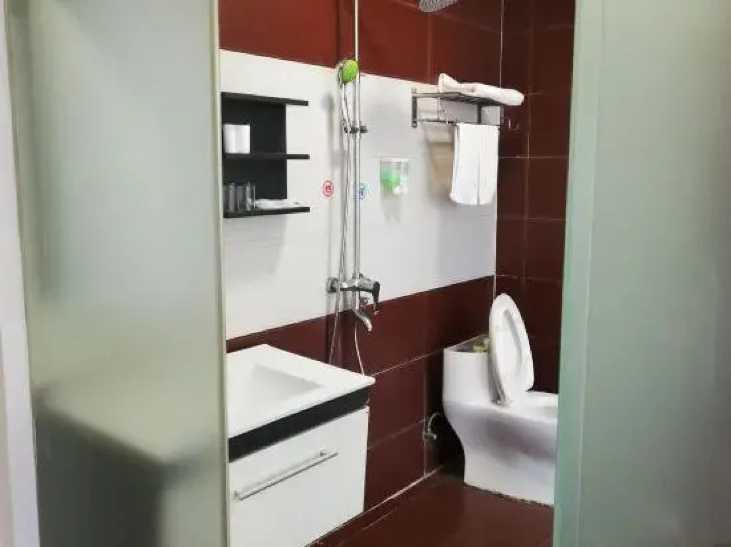 Xingguo Jiehao Hotel