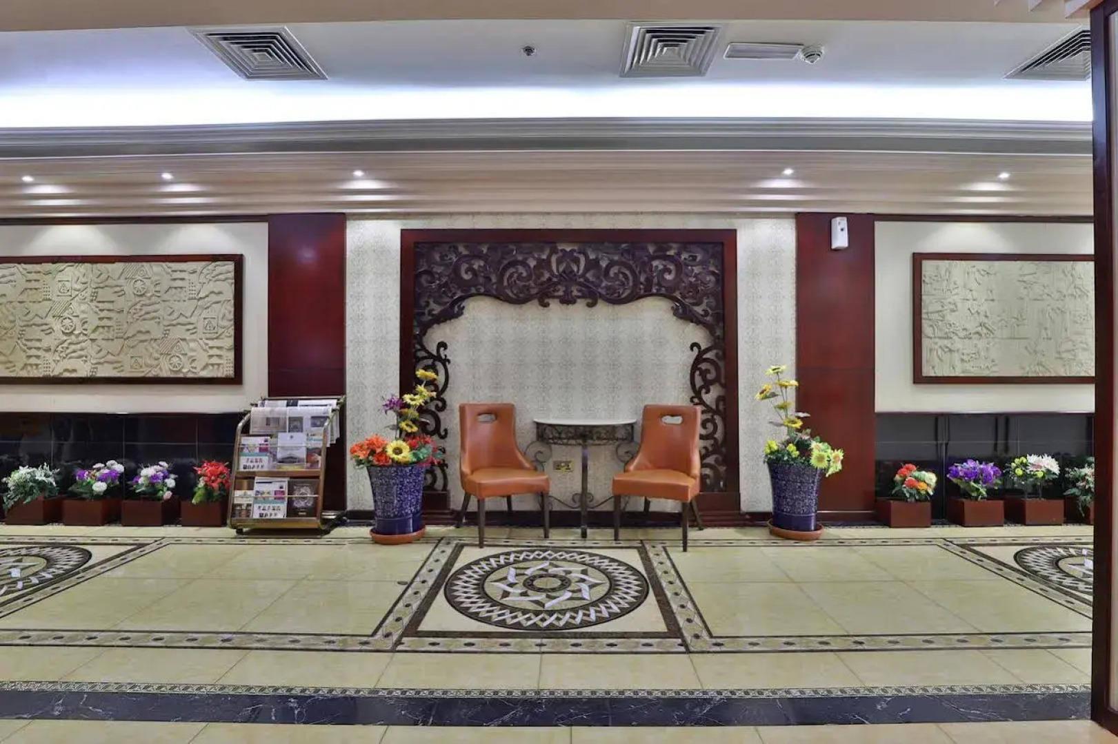 Palette Phoenix Hotel