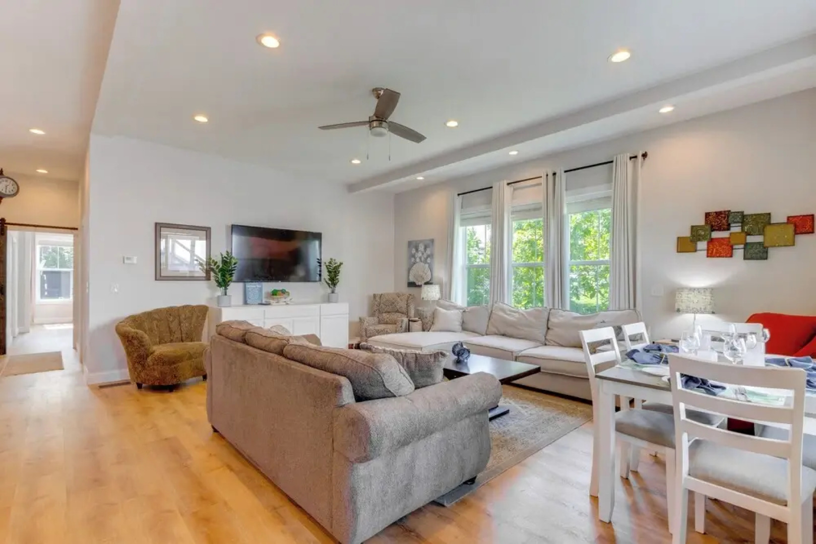 Steps to Buckeye Lake: Family-friendly Home