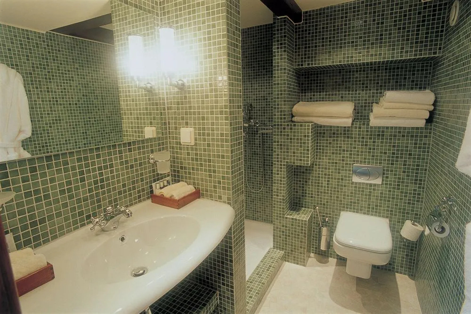 Luxury Vintage Hotel Villa Beukenhof