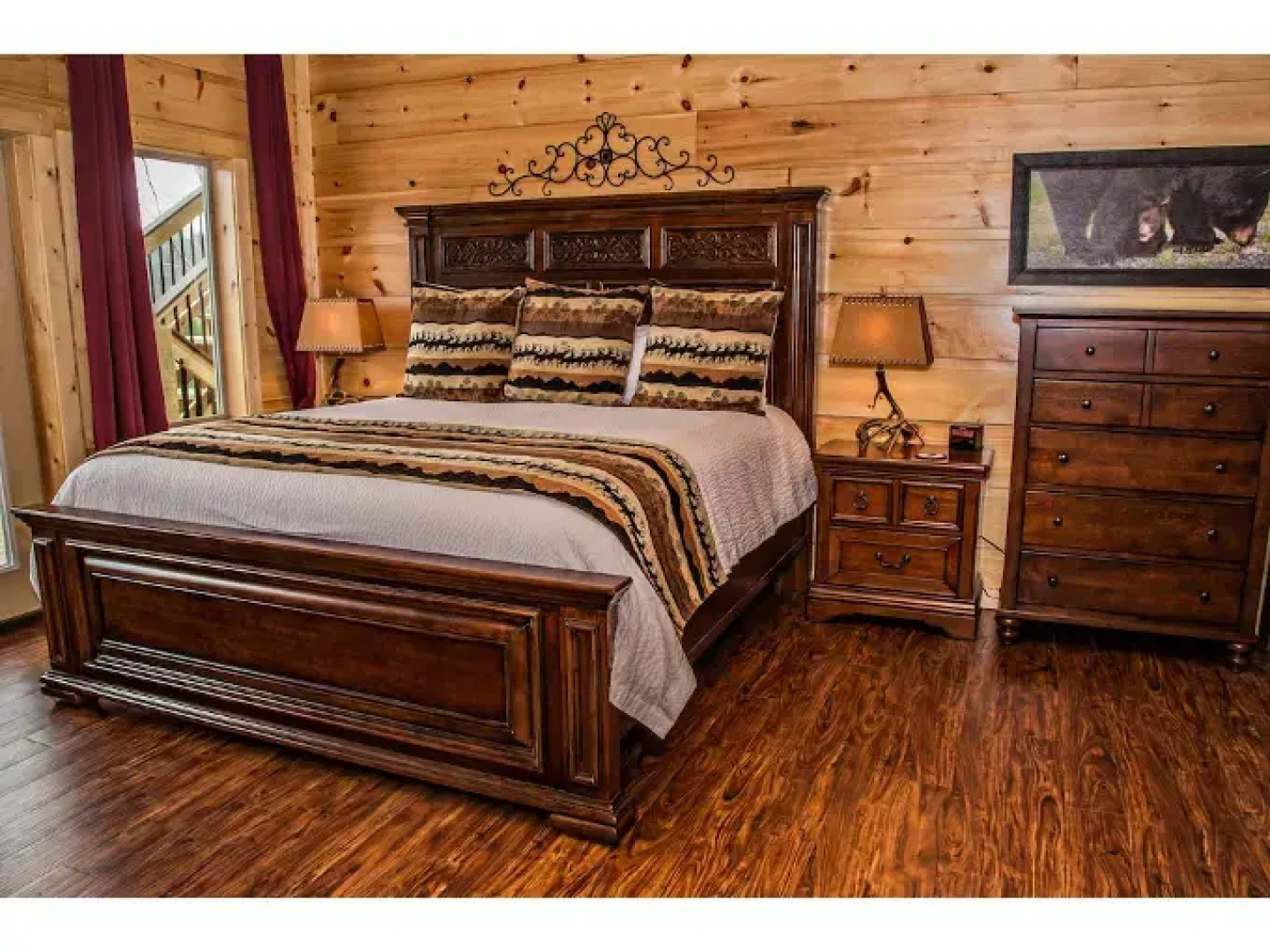 Sycamore Mansion - FourteenBedroom Cabin