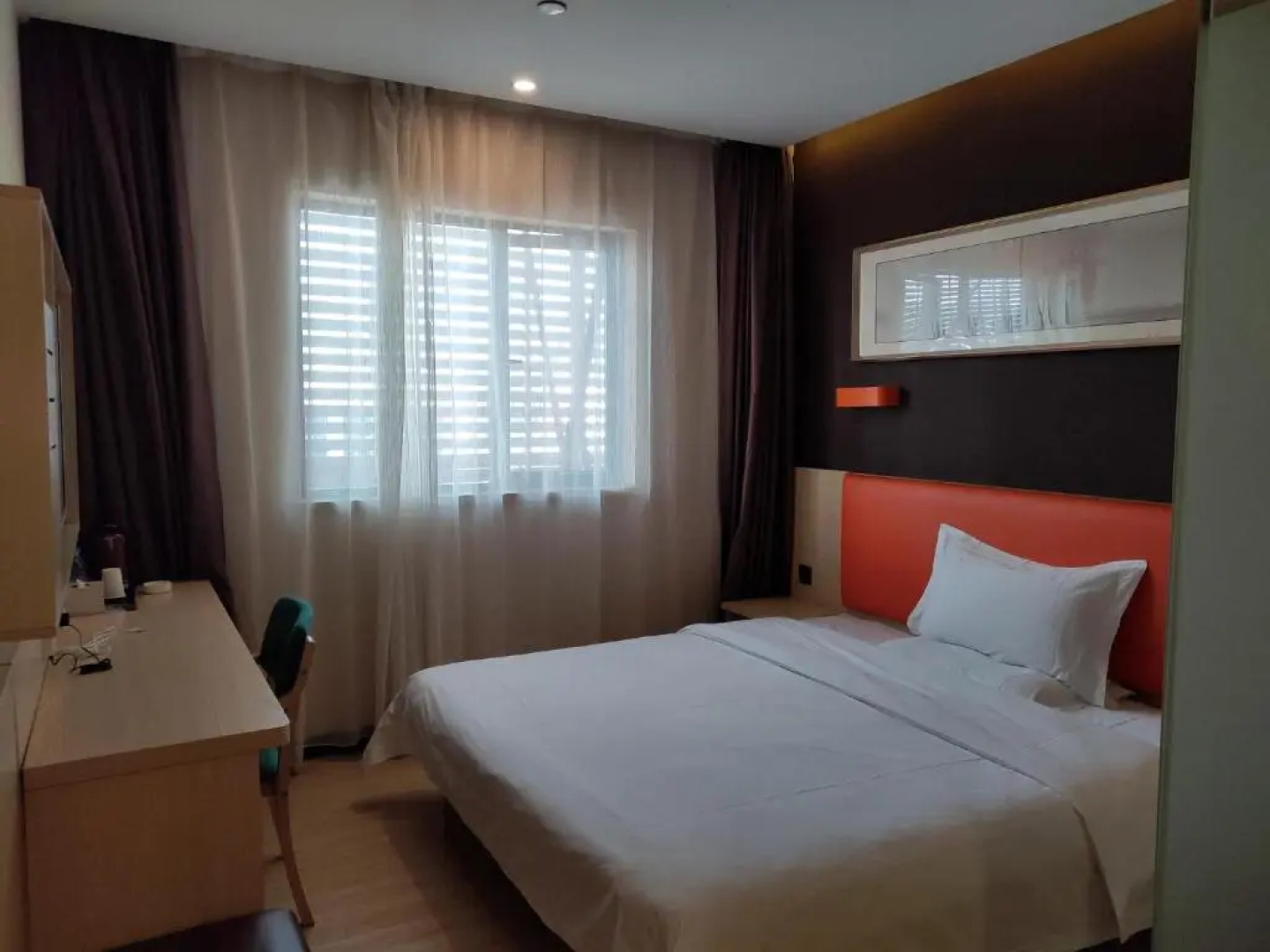 7Days Premium Shenzhen Dalang Commercial Center Branch