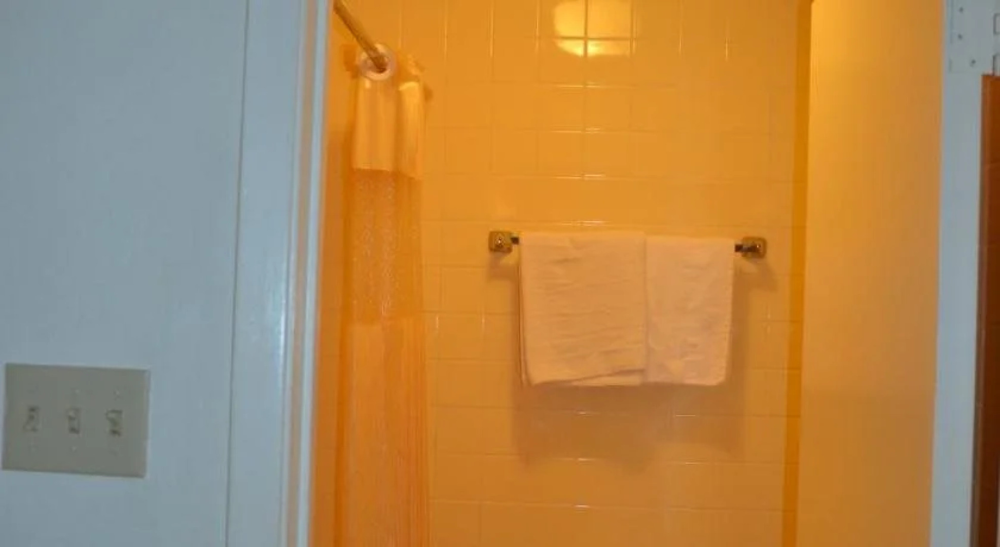 Granbury Inn & Suites