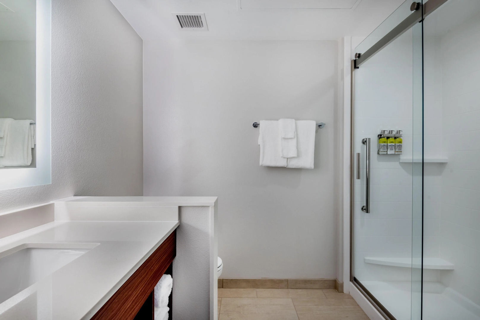 Holiday Inn Express & Suites Santa Ana - Orange County by IHG