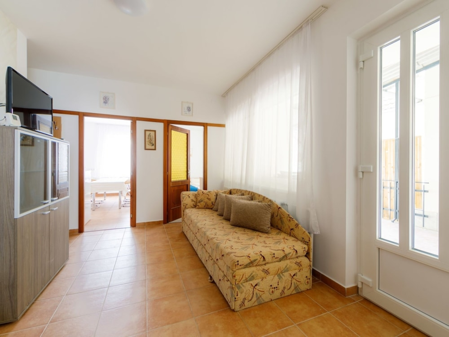 Moni 1 Balatonszemes