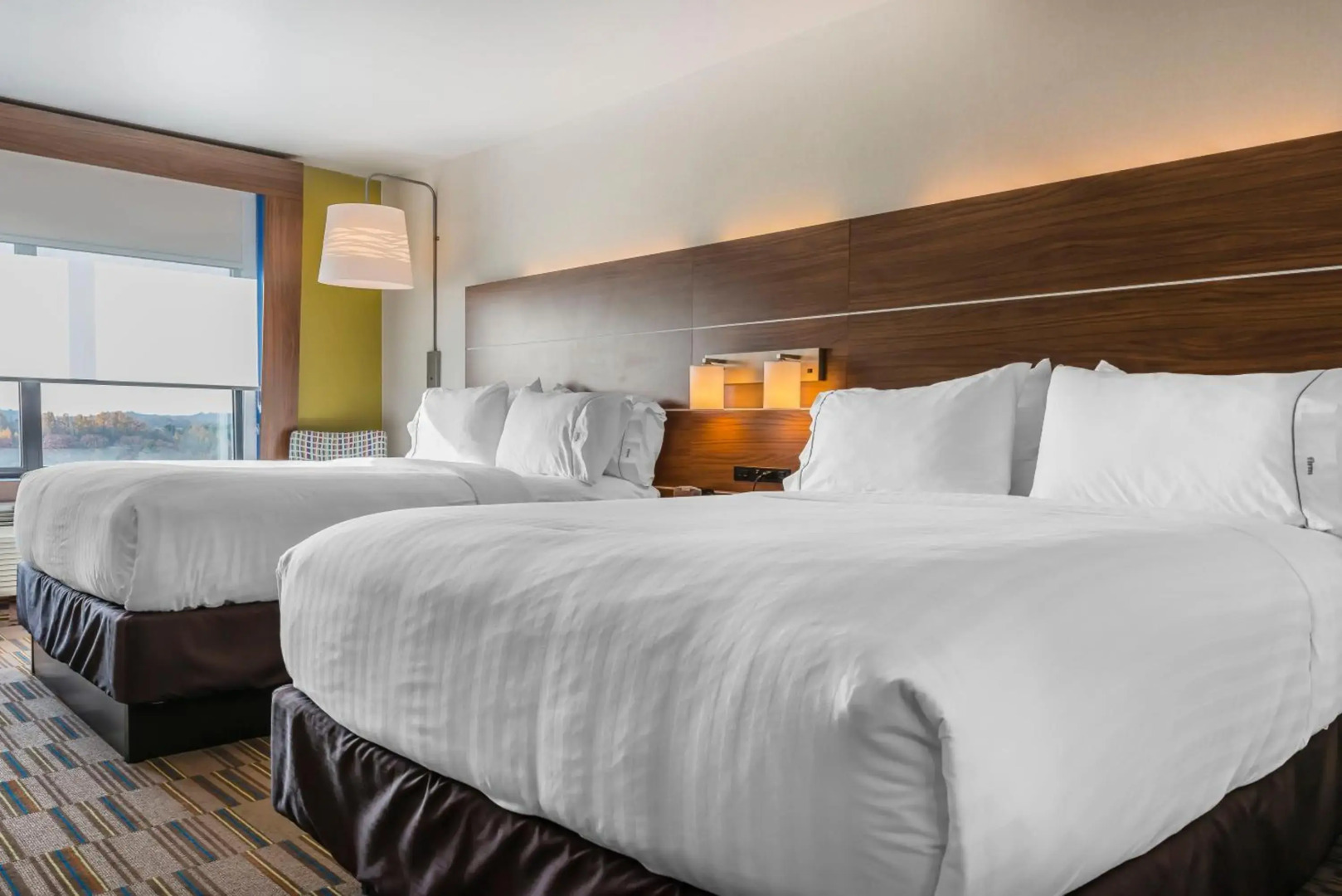 Holiday Inn Express & Suites Clarion by IHG