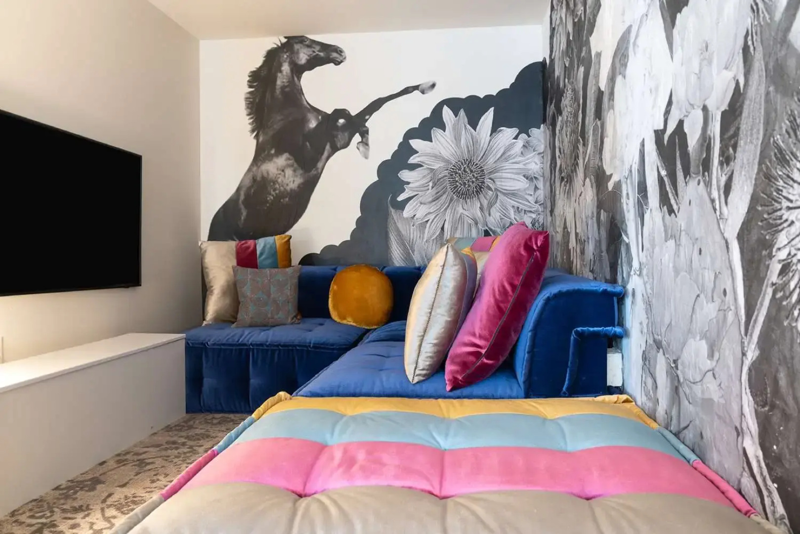 The Wayfarer Downtown LA, Tapestry Collection by Hilton