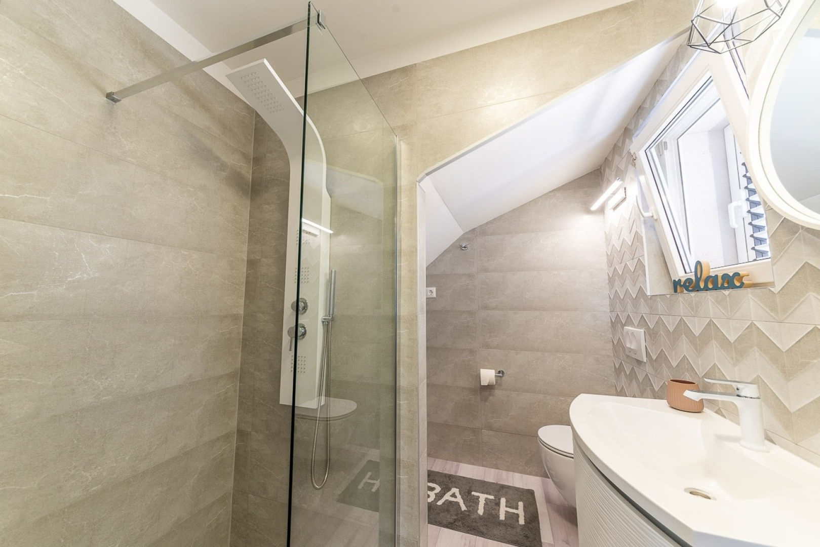 Apartment Renci - great location & sea view: A3 Bol, Island Brac