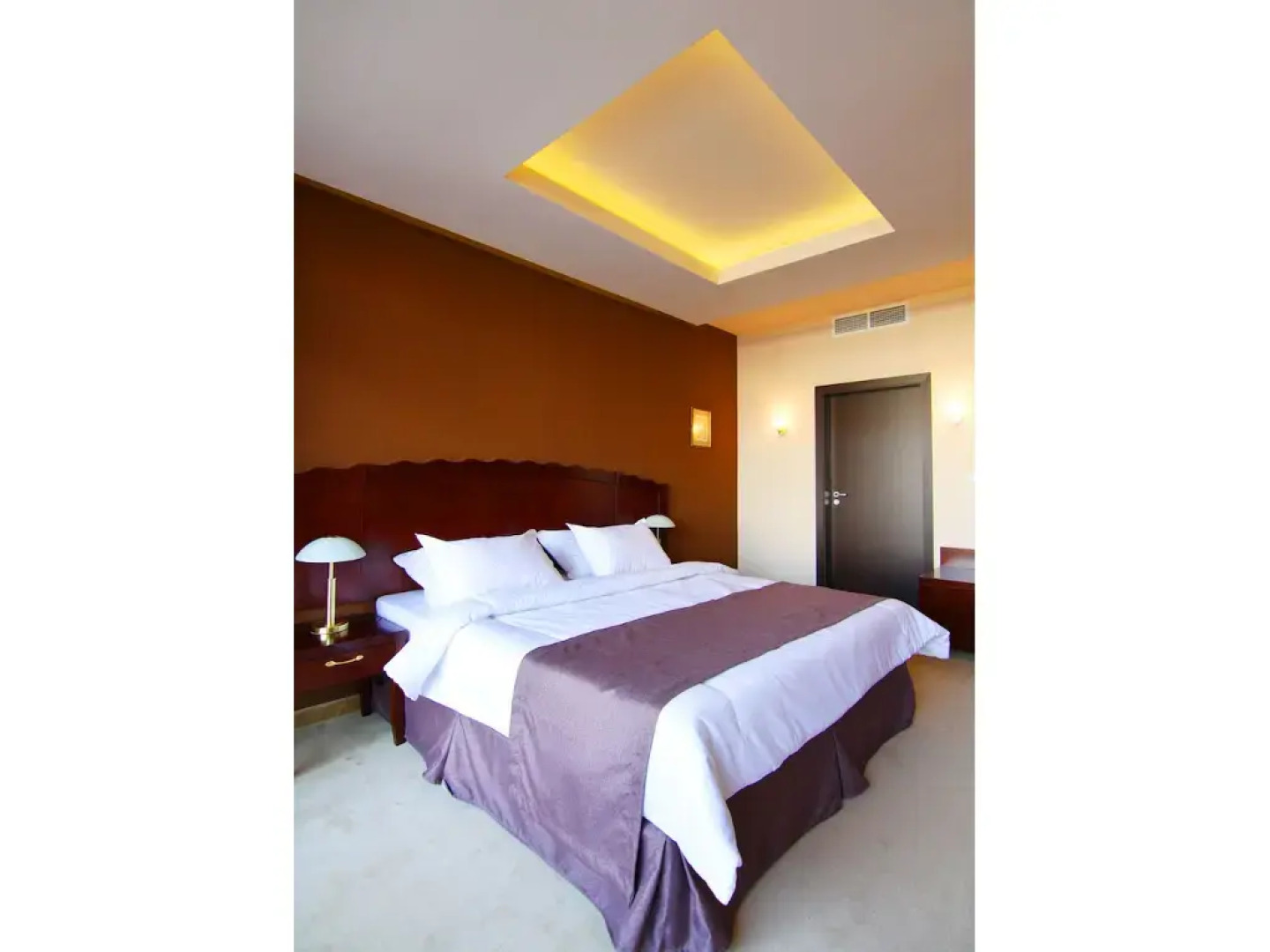 The Vineyards Resort