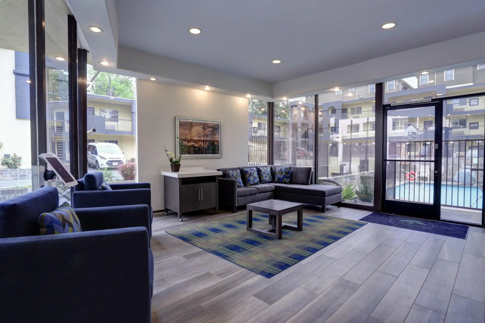 GreenTree Pasadena Inn