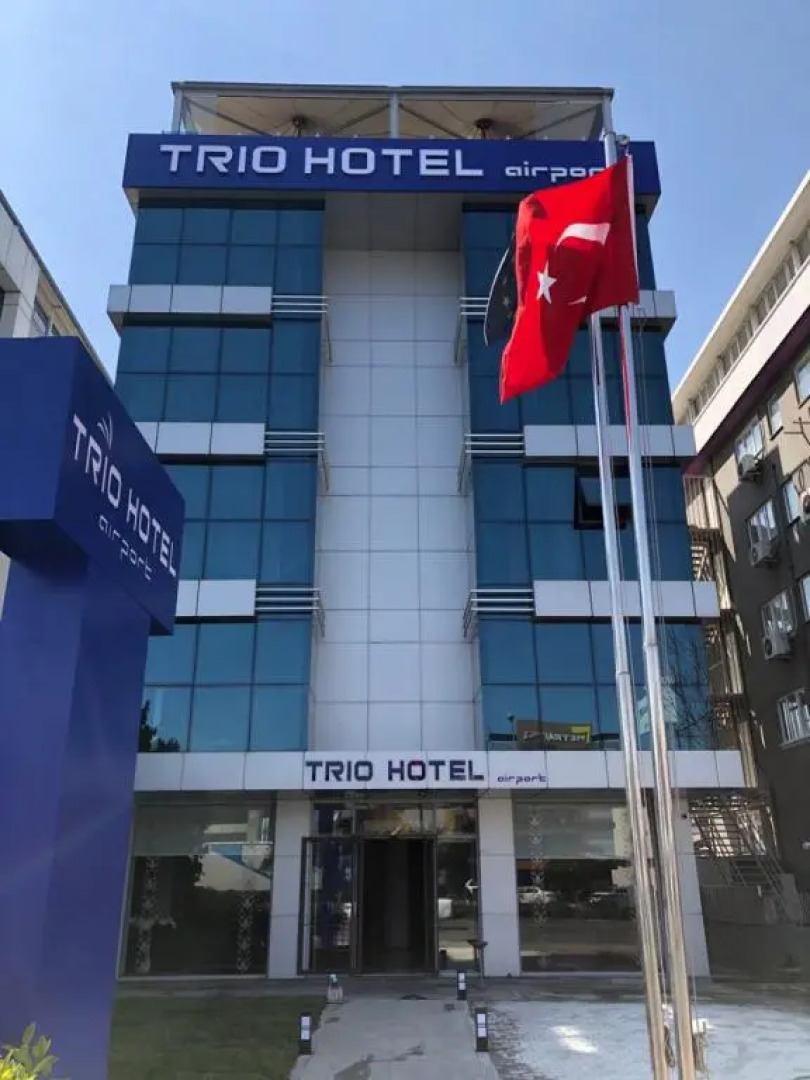 Tri̇o Hotel Airport