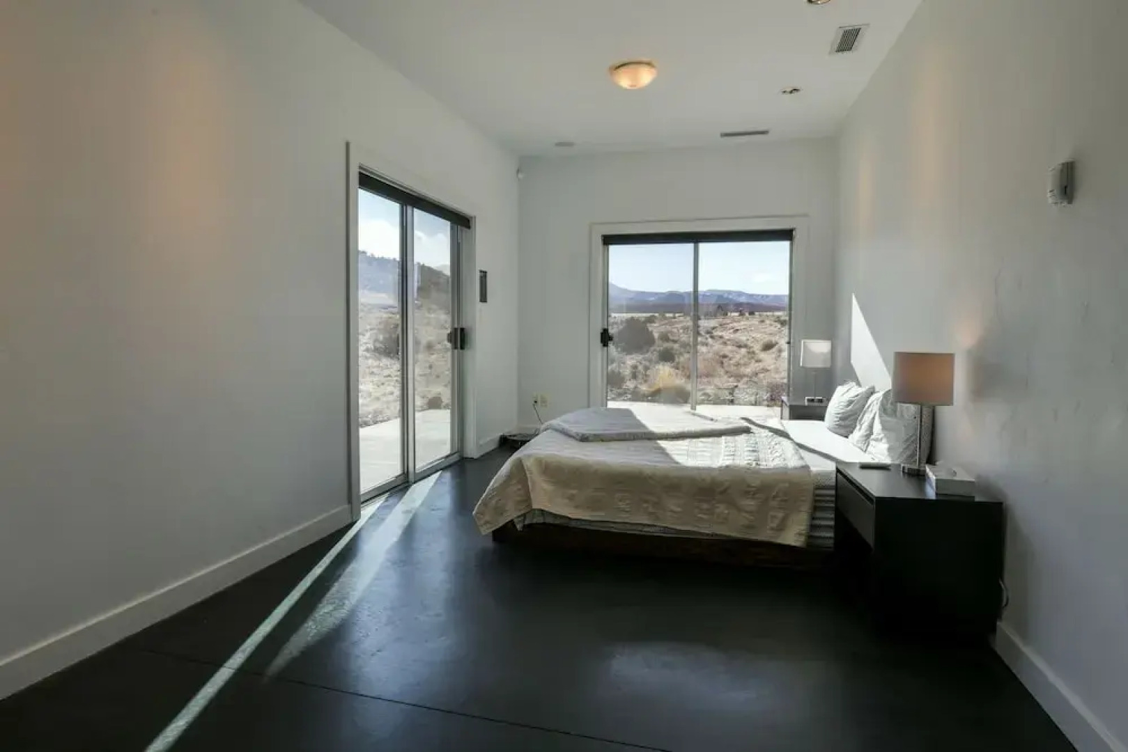 Arroyo Rez - in the beautiful red rocks of Moab with private hot tub