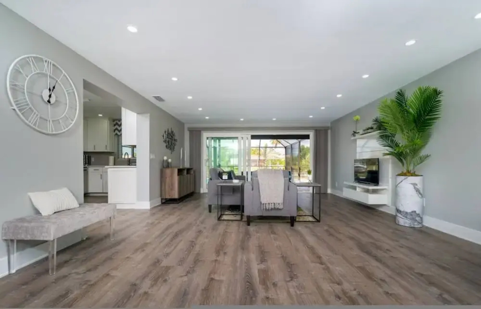 Villa Capri - Waterfront Retreat With Heated Pool